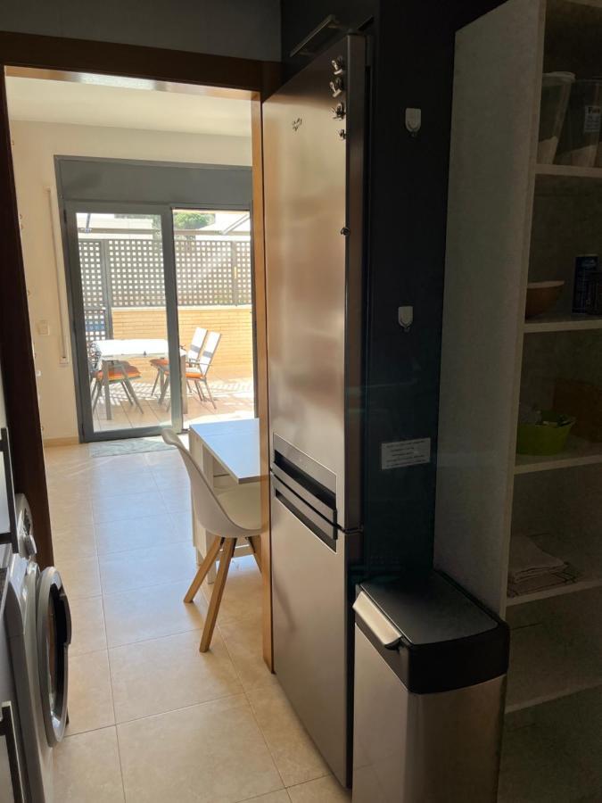 Appartement standing 58m plage à 3mn en voiture Roses Exterior foto